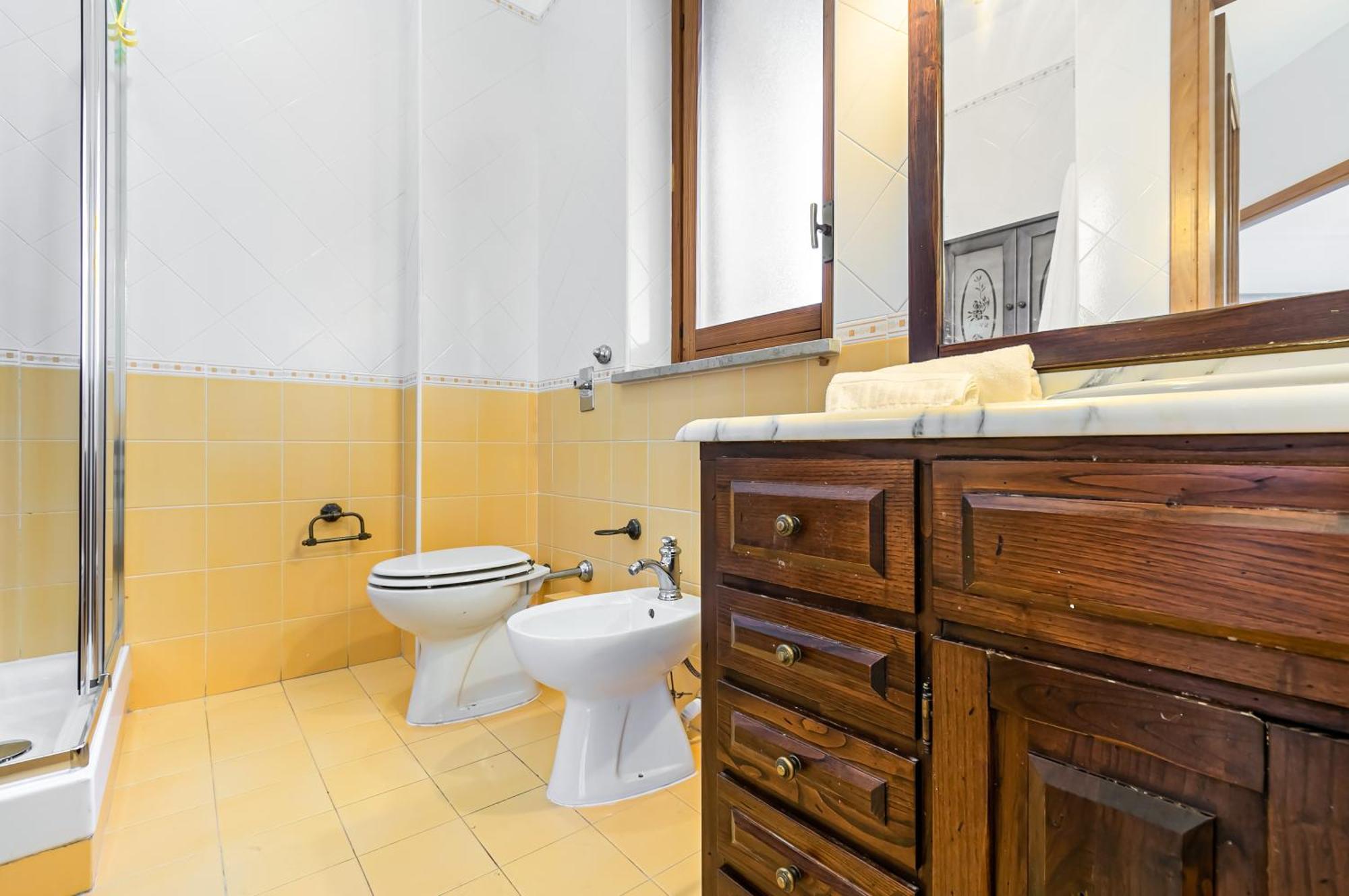 Palazzo Reale & Piazza Indipendenza Roomy Flat Palermo Exteriör bild